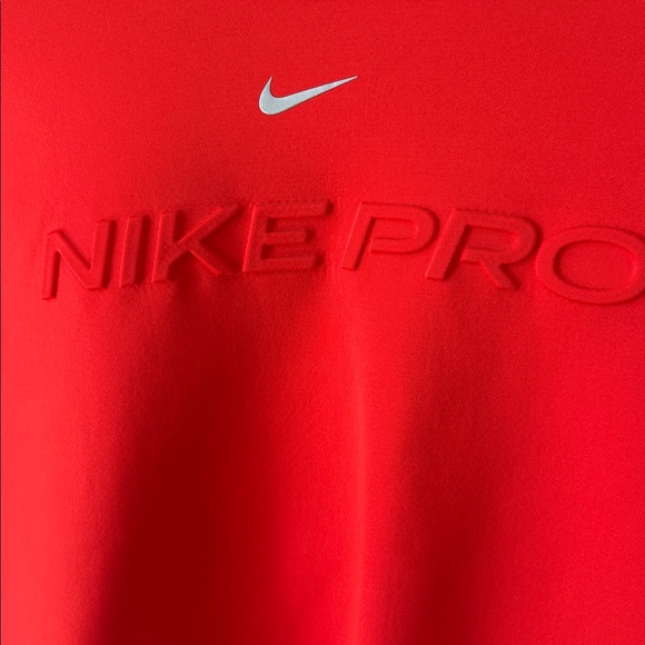 WOMEN'S NIKE CROPPED HOODIE - Picture 2 of 6